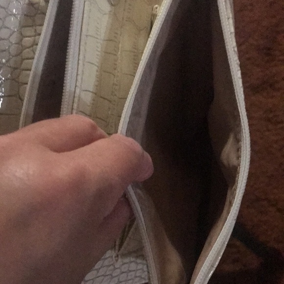 Nine West Croc embossed purse - cream - Picture 8 of 8